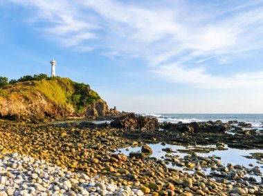 Koh Lanta Island, Tayland tarihinde eski deniz feneri ile deniz manzarası