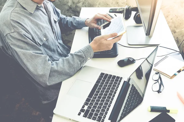 Male hands working on computer and tablet, Software programming web development concept — Stock Photo, Image