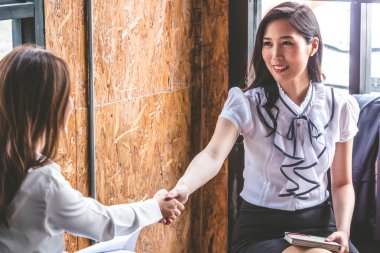 El sallayarak, bir buluşma bitirme başarılı iş adamları