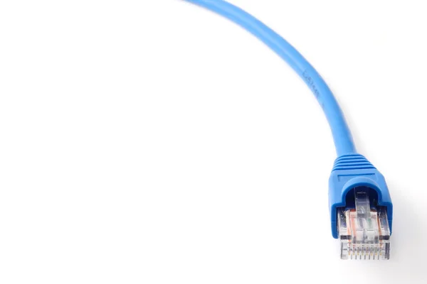 Cable de conexión de red LAN sobre fondo blanco. Espacio libre para texto —  Fotos de Stock