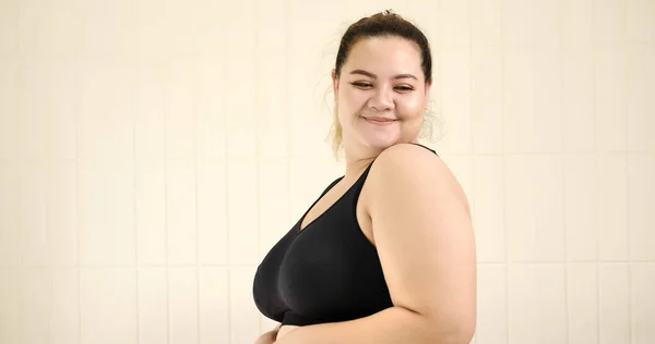 Happy Chubby Woman Standing Room — Stock Photo, Image