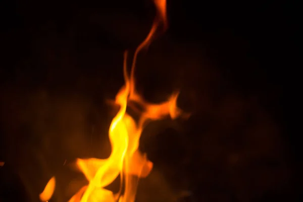 Vuur Een Zwarte Achtergrond Oranje Vlam Nacht Vuur — Stockfoto