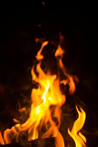 Ogień Czarnym Tle Pomarańczowy Płomień Noc Ogień — Zdjęcie stockowe