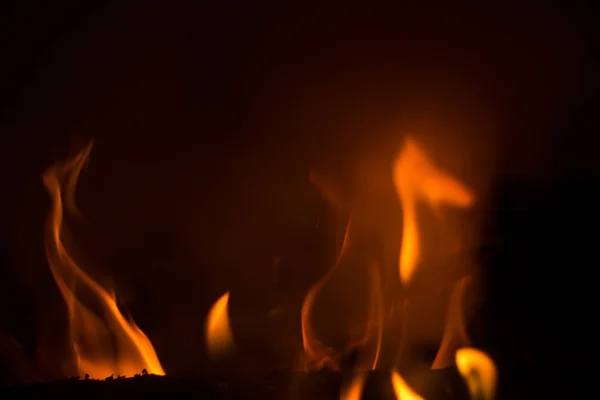 Fuego Sobre Fondo Negro Llama Naranja Fuego Nocturno —  Fotos de Stock