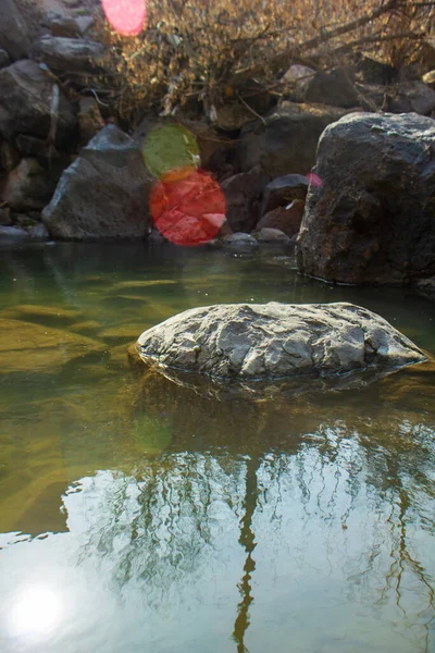 Великий Декоративний Камінь Річці — стокове фото