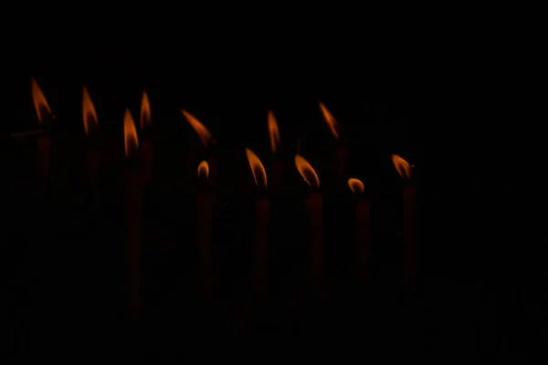 Kaarsen Het Donker Brandende Kaarsen Kerk — Stockfoto