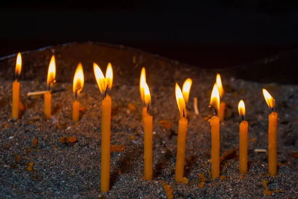 Kaarsen Het Donker Brandende Kaarsen Kerk — Stockfoto