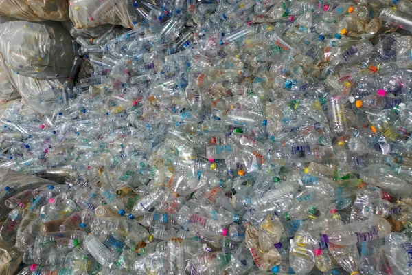 Kunststof Flessen Opgestapeld Voor Recycling — Stockfoto