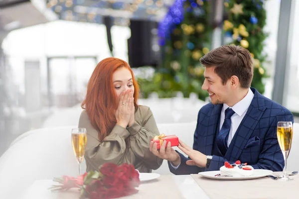 Caucasian couple celebrating birthday of woman — 스톡 사진