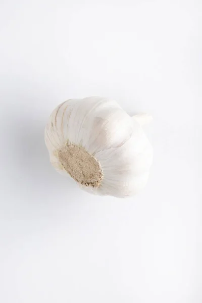 Unpeeled garlic isolated on white background — Stock Photo, Image