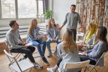 Gençler alkolsüz normal bir hayata dönmek istiyor.