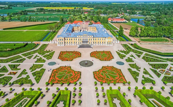 Vista Aérea Drone Foto Palácio Rundale Seus Jardins Construído Século — Fotografia de Stock