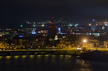 Letonya 'nın Riga şehrinin gökyüzü manzarası çok güzel.
