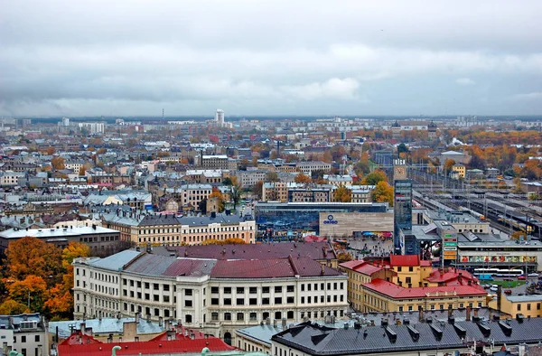 Vacker utsikt över Rigas stadssiluett, Lettland — Stockfoto