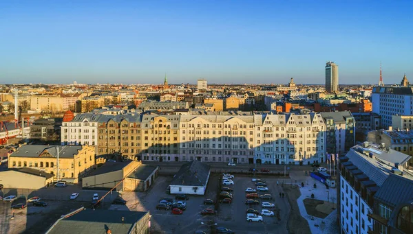 Hermosa vista panorámica aérea del horizonte de la ciudad de Riga, Letonia —  Fotos de Stock