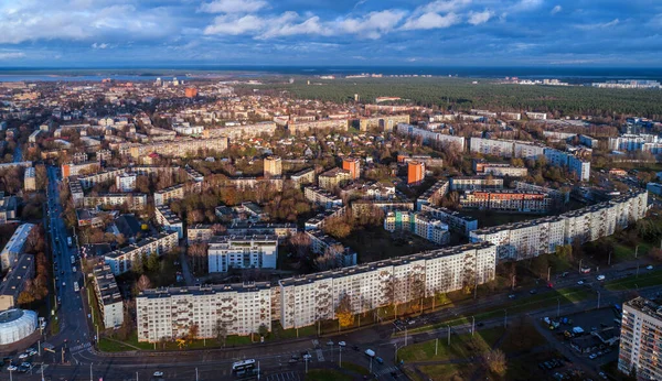 Letonya 'nın Riga şehrinin gökyüzü manzarası çok güzel.