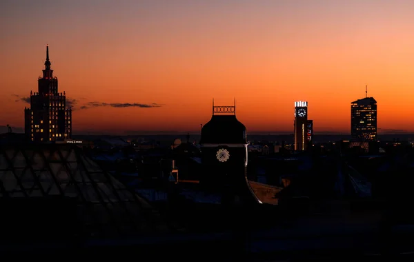 Prachtig uitzicht vanuit de lucht op de skyline van Riga stad, Letland — Stockfoto