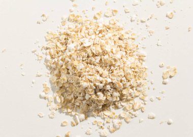 Avena Sativa, Yulaf gevreğinin bilimsel adıdır. Aveia ya da Avena olarak da bilinir. Dağınık tanelerin üst görünümü.