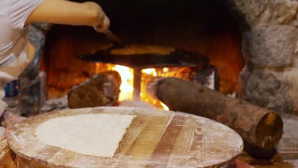 Pão Gezleme Cozido Tradicional Fogão Turco Comida Nacional Cozinhando Mão — Vídeo de Stock