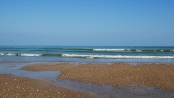 泰国南部海滩上的海浪 — 图库视频影像