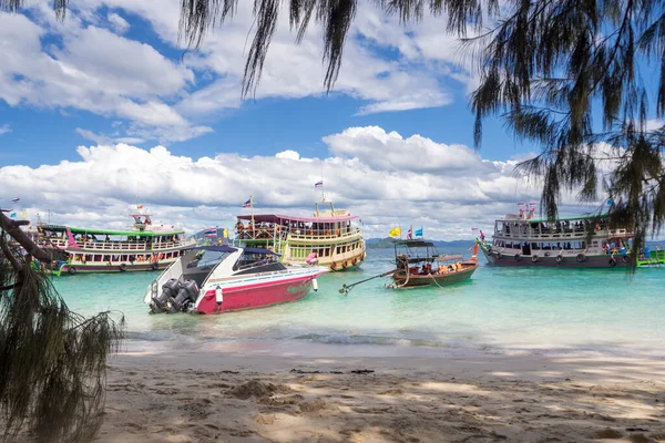 Trung Thailand 2016 Blick Auf Ein Traditionelles Boot Einem Strand — Stockfoto