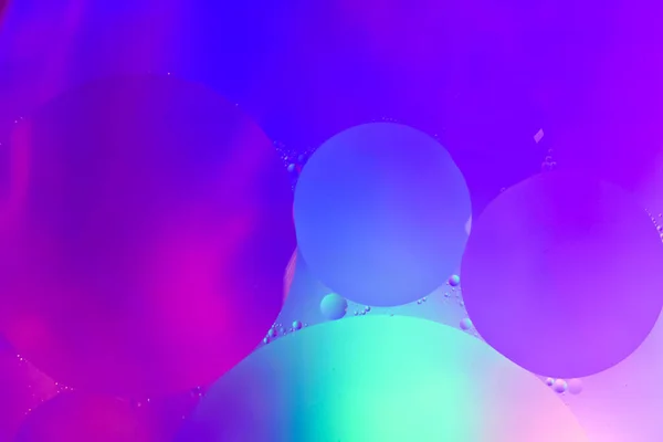 Вид Сверху Движения Нефтяных Пузырей Жидкости Многоцветный Фон Поверхности Масла — стоковое фото