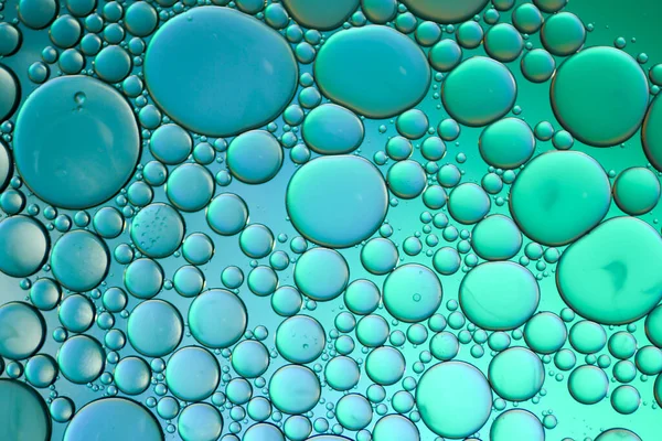 Красочные Художественные Капли Масла Плавающие Воде — стоковое фото