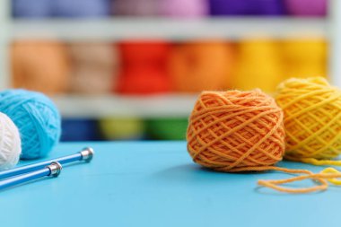 Tablo iplik topları