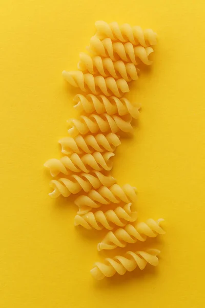 Fusilli паста спіралі — стокове фото