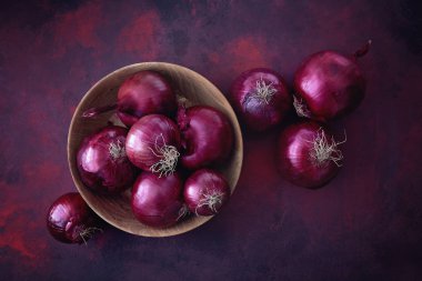 pile of red onions clipart