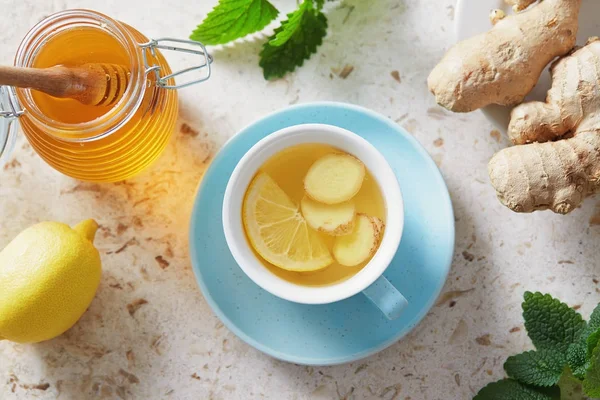 Lemon and ginger tea with honey — Stock Photo, Image