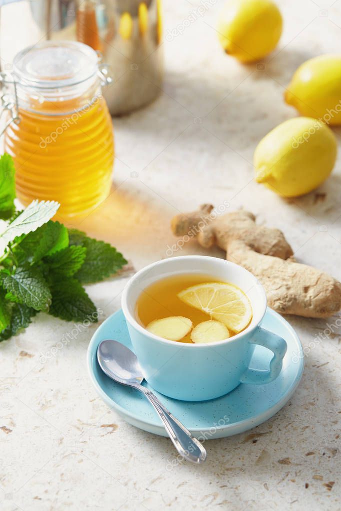 Lemon and ginger tea with honey 
