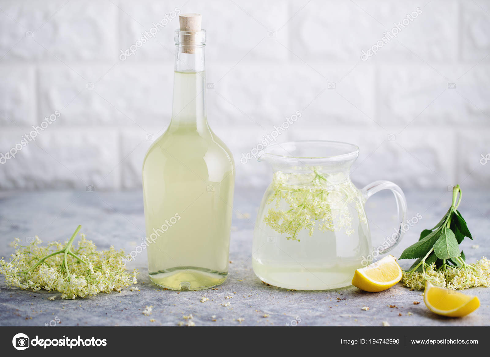Limonade Sureau Fait Maison Avec Des Fleurs Sureau