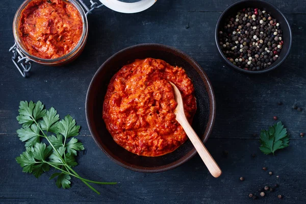 Ajvar Sauce Poivre Épicé Des Balkans Dans Bol — Photo