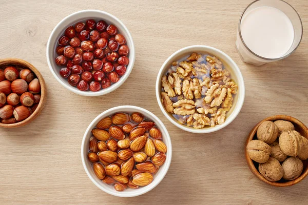 Walnuts Almonds Hazelnuts Soaking Water Soaking Organic Raw Nuts — Stock Photo, Image