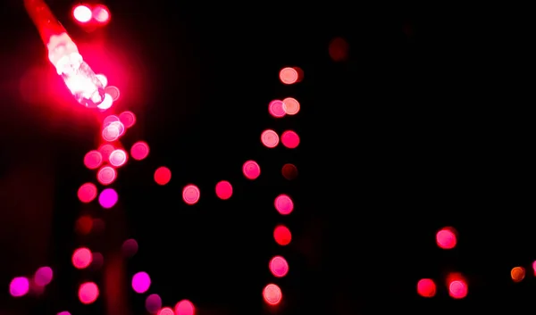 Noel ışığı. Noel gecesi çatımı ışıklarla süslüyorum..