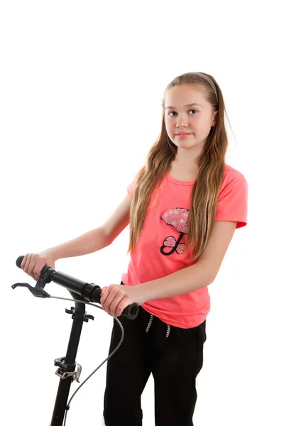 Un'adolescente con uno scooter a calci — Foto Stock