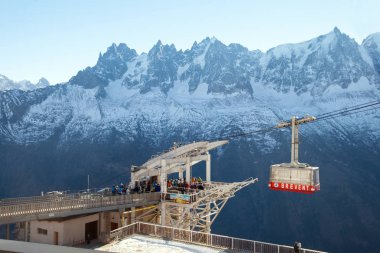  Teleferik istasyonuna 2000 m yükseklikte