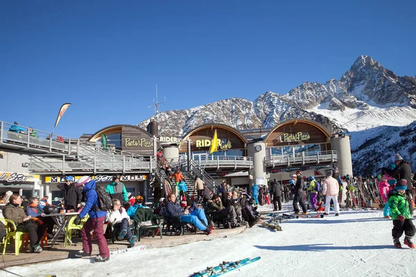 Lognan cable car station — Stock Photo, Image