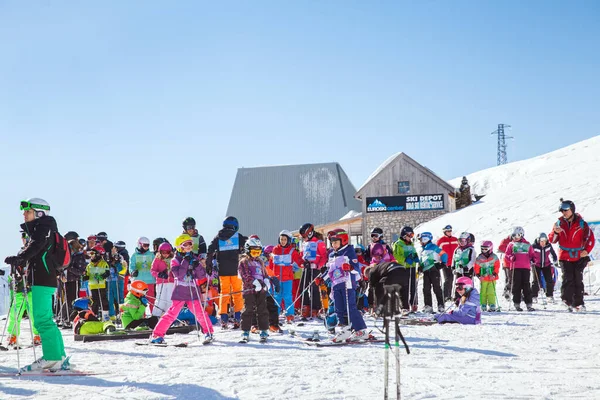 Campitello Fassa Italia Mar 2018 Gruppi Bambini Della Scuola Sci — Foto Stock