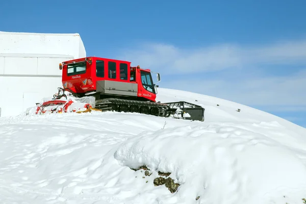 Arabba Italie 2018 Dameuse Neige Dans Domaine Skiable Des Dolomites — Photo