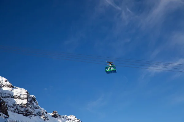 Arabba Italy Mar 2018 Cab Ski Lifts Blue Sky Ski — Stock Photo, Image