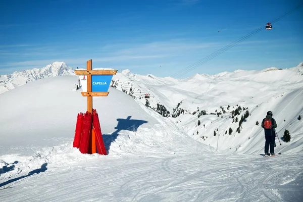 Plagne France Februar 2019 Zeiger Auf Die Capella Piste Paradiesskigebiet — Stockfoto