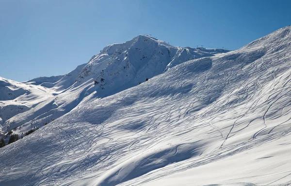 Лыжные Трассы Склоне Горы — стоковое фото
