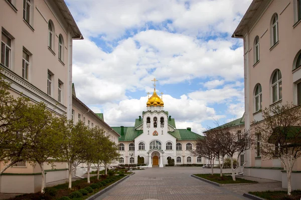 Dzwonnica Rosyjskim Seminarium Prawosławnym Kolomna — Zdjęcie stockowe