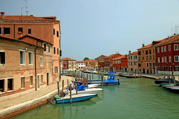 Barcos Motor Canal Ilha Murano Veneza Itália — Fotografia de Stock