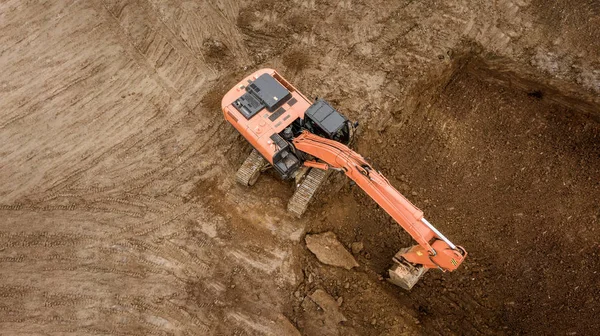 Sarı Traktörler ile şantiye. Drone görünümü