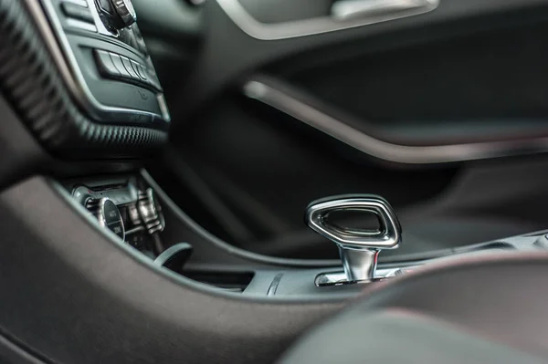 Rumänien, brasov sept 16, 2014: mercedes-benz a 45 2014 amg interior — Stockfoto