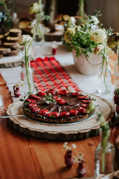 Strawberry and chocolate pie — Stock Photo, Image