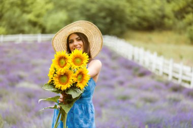 Çiçek ve doğanın keyfini